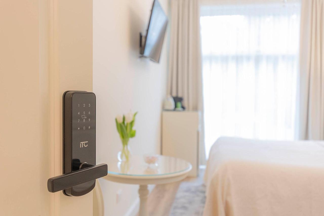 Crys: Rooms, Holiday, Business Werona Zewnętrze zdjęcie