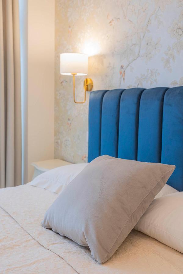 Crys: Rooms, Holiday, Business Werona Zewnętrze zdjęcie