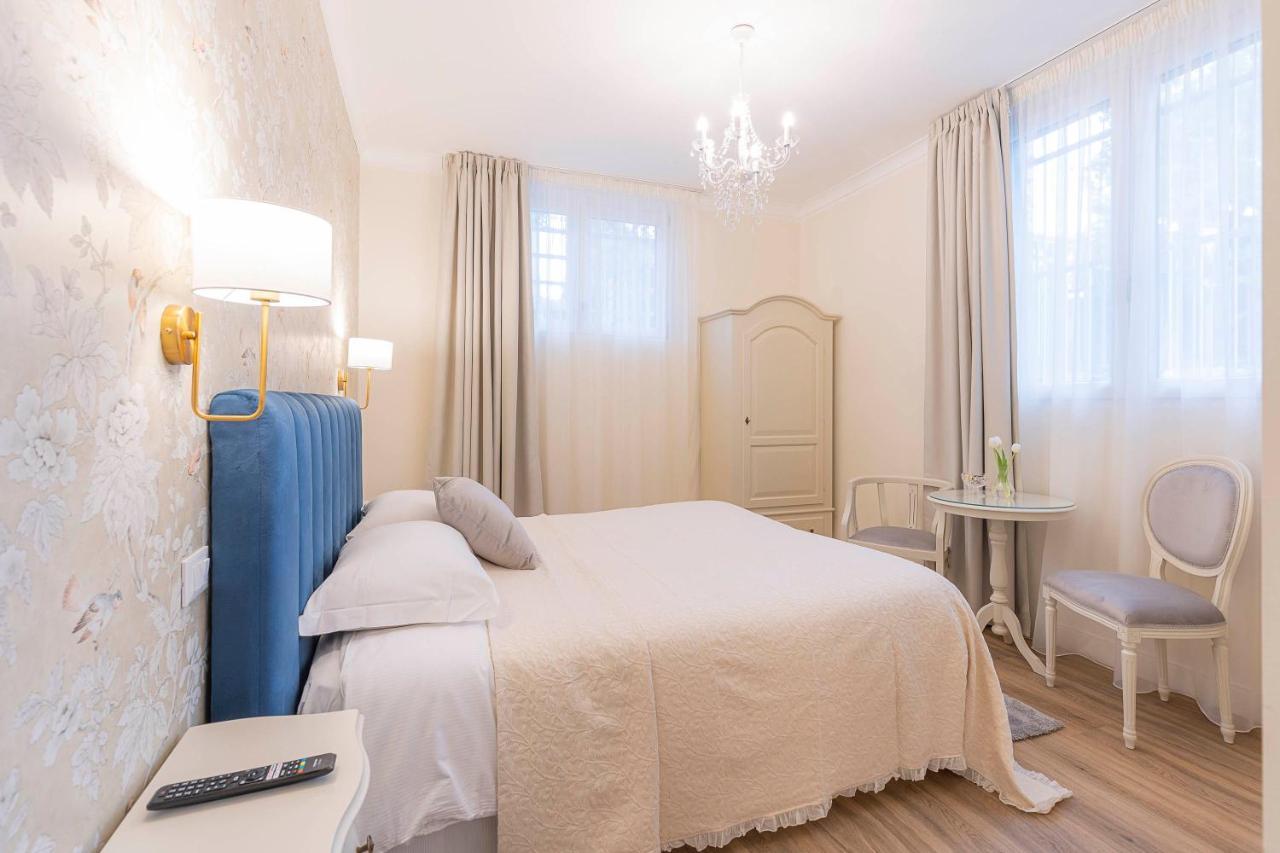 Crys: Rooms, Holiday, Business Werona Zewnętrze zdjęcie