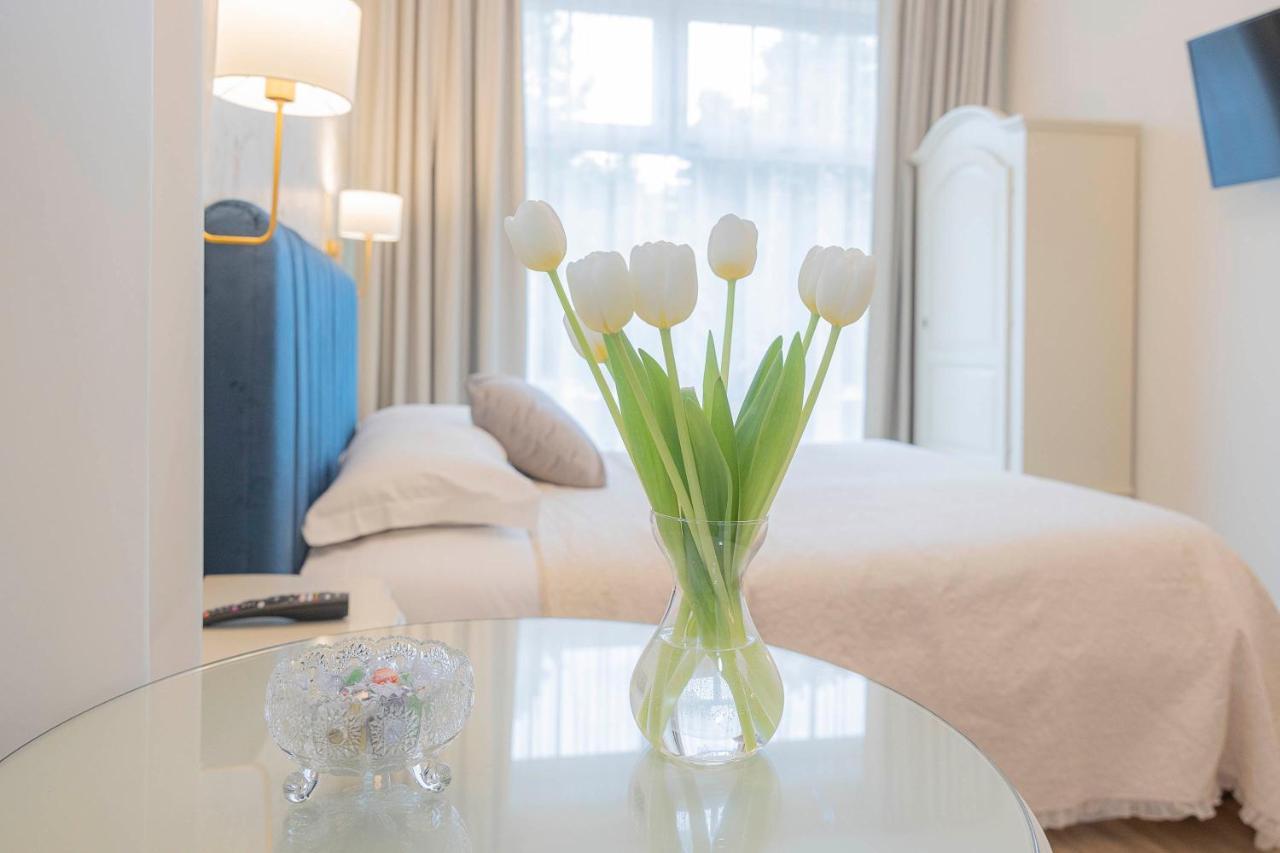Crys: Rooms, Holiday, Business Werona Zewnętrze zdjęcie
